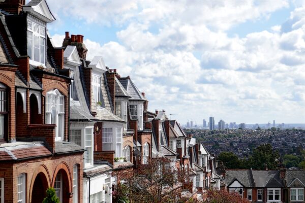 london suburb houses apartments 3710708