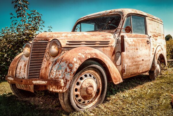 renault juvaquatre car rusty 1661009