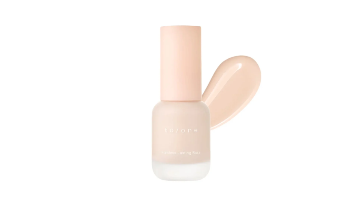 to/one Flawless Lasting Base Swatch