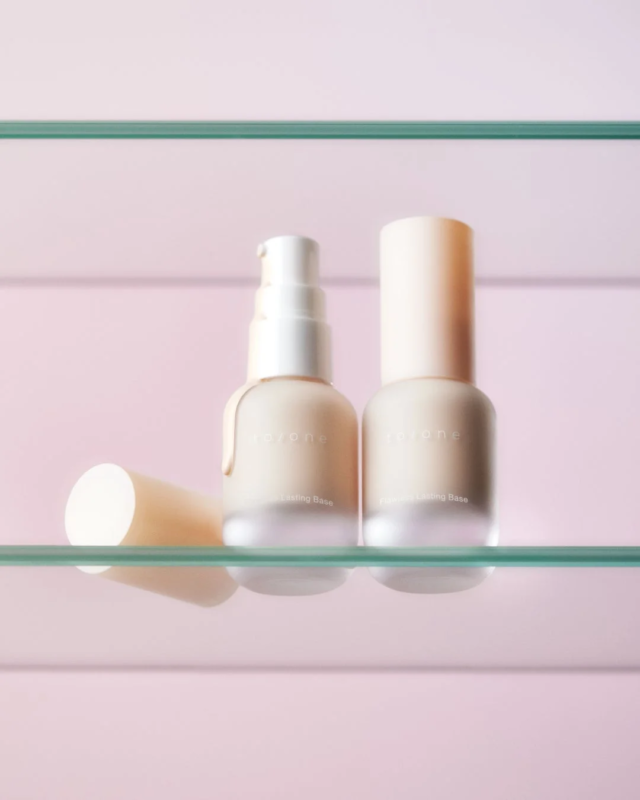 to/one Flawless Lasting Base