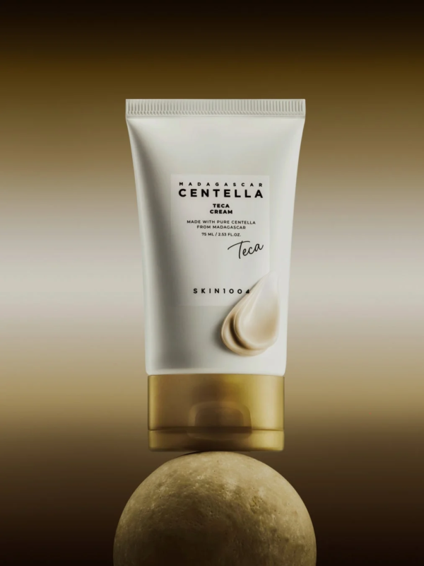 Crema Centella TECA en tubo y aplicada