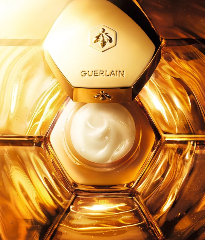 Crema Guerlain en envase dorado