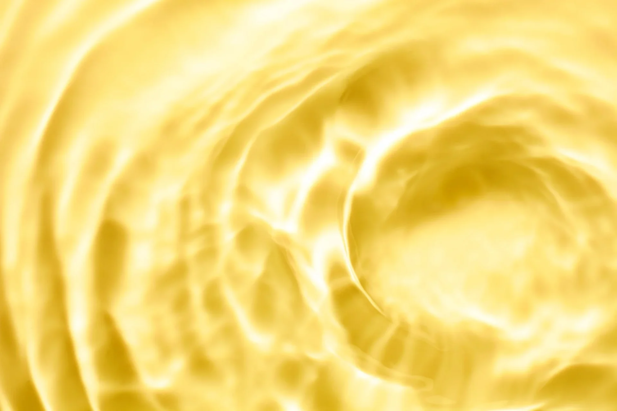 L&iacute;quido dorado, imagen de Idebenone