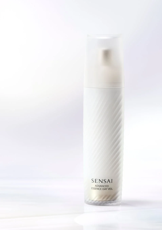Botella de SENSAI ADVANCED ESSENCE DAY VEIL