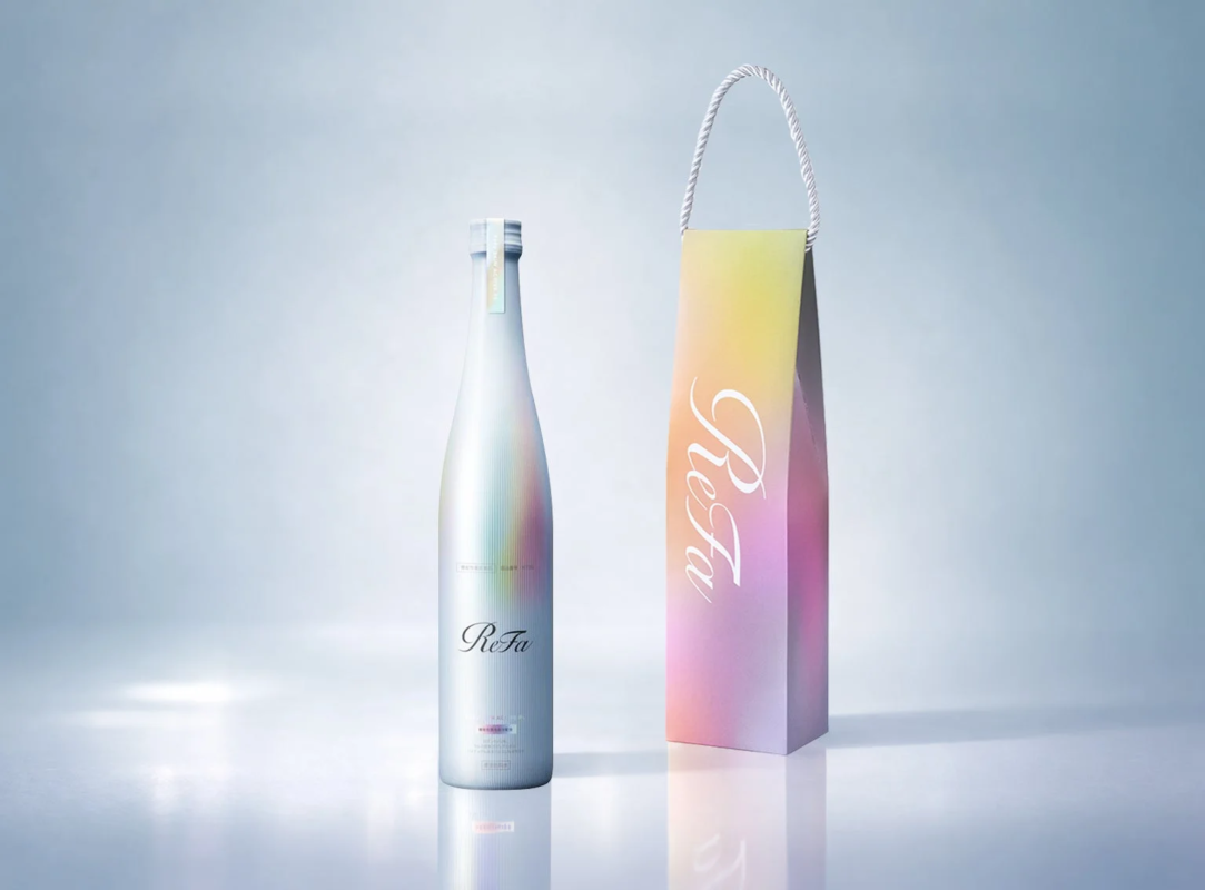 ReFa Beauty Water y bolsa de regalo