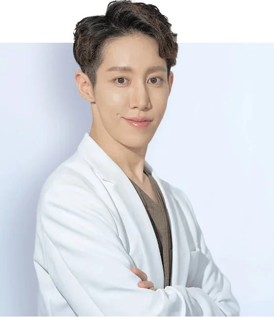 Dr. Soichiro Morikawa, Director de NEO Skin Clinic Ginza