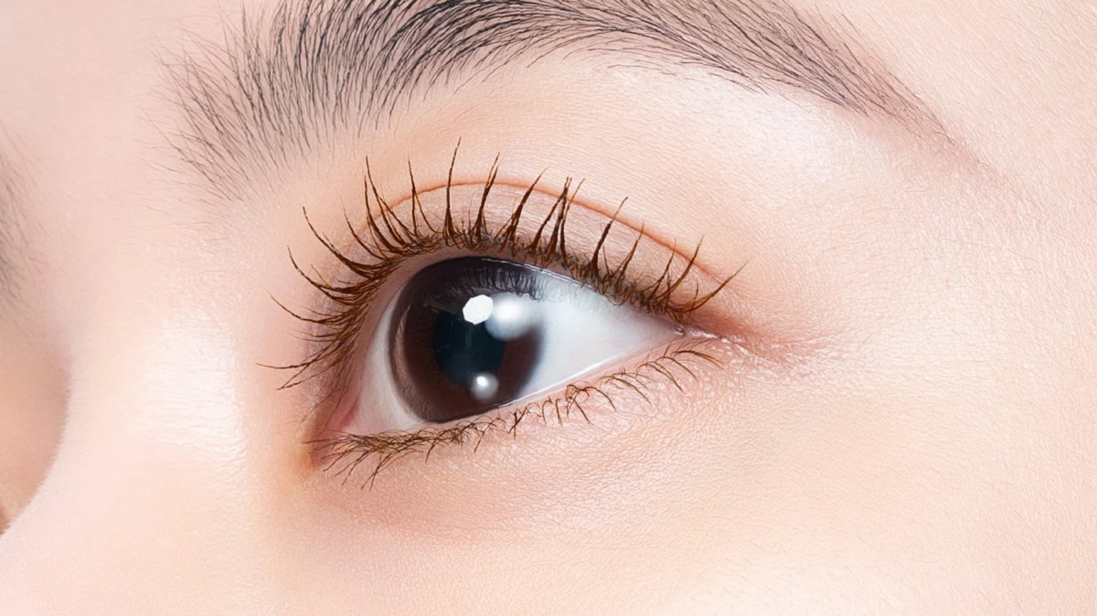 Primer plano de pesta&ntilde;as y ojos