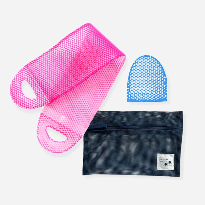 Set de productos Supracor Spa con esponjas de panal de abeja y bolsa