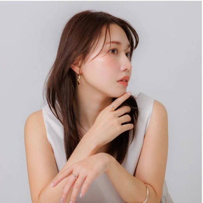 Kajieri (Eriko Kaji), productora de Enamor