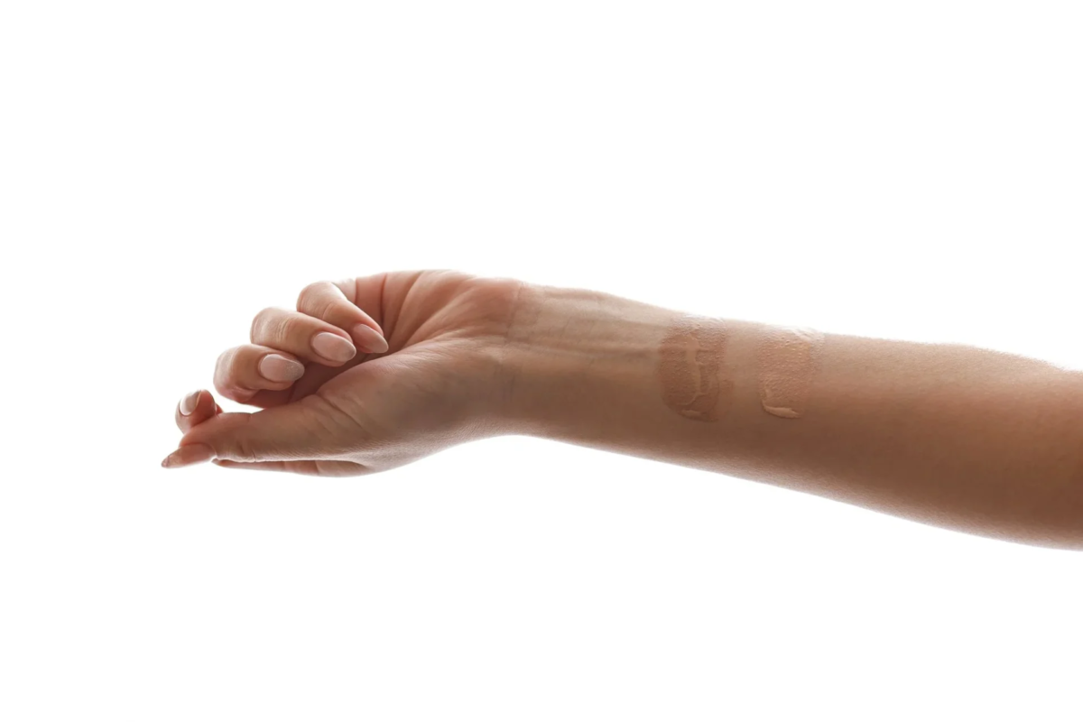 Comparaci&oacute;n de tonos de base en la mu&ntilde;eca