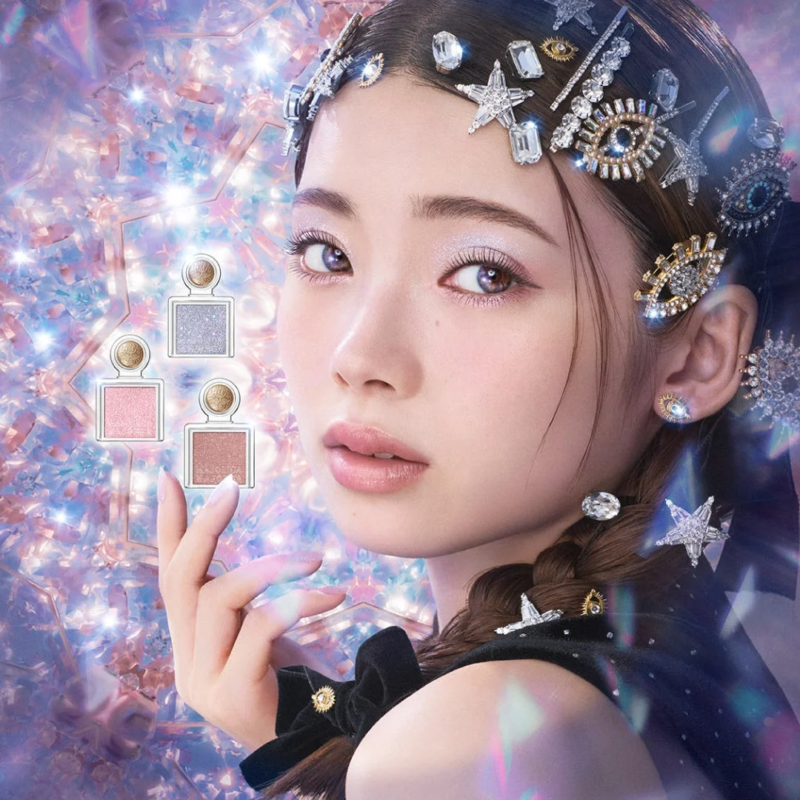 Modelo Kotona Minami con Majoscope Shadow