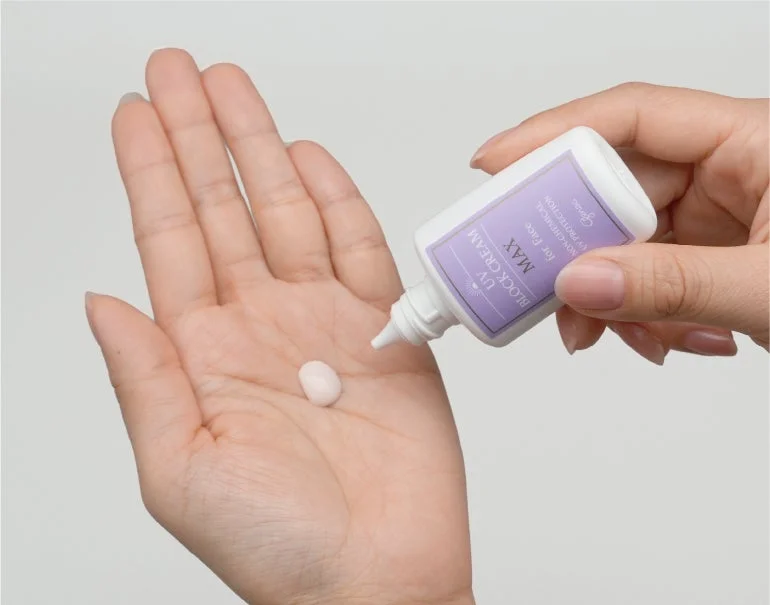 UV Block Cream Application