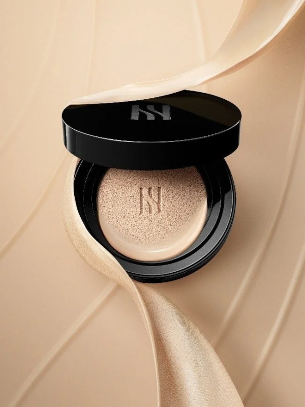 HERA Black Cushion Foundation abierta