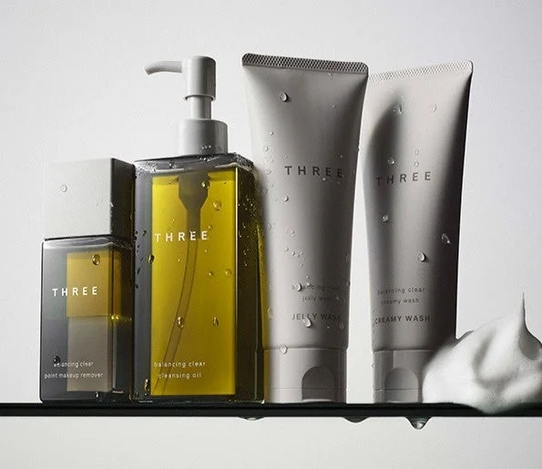 L&iacute;nea completa THREE Balancing Clear