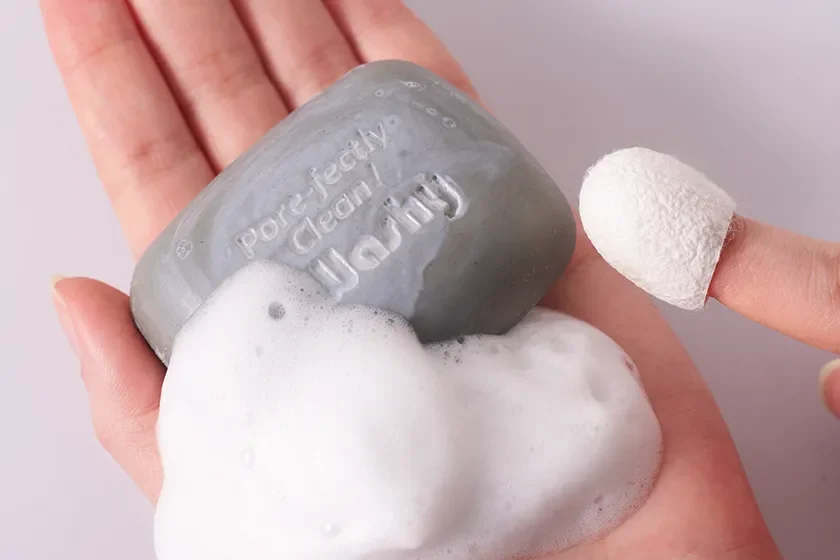 Limpieza de poros con capullos de seda