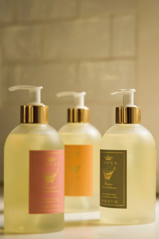 Tres botellas de TOCCA Hand & Body Wash