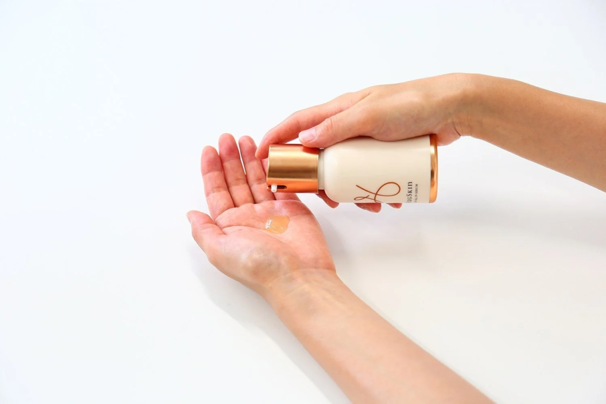 S&eacute;rum en la mano
