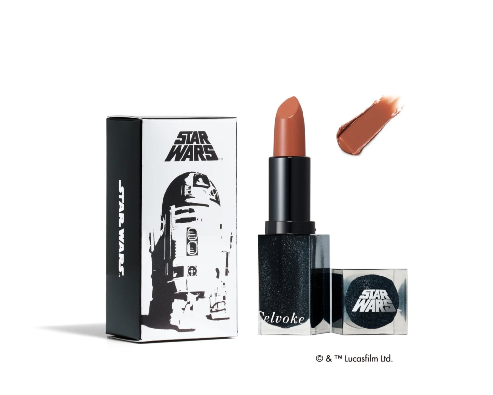 Empaque de Celvoke Rouge Au Muted Glow con diseño de R2-D2