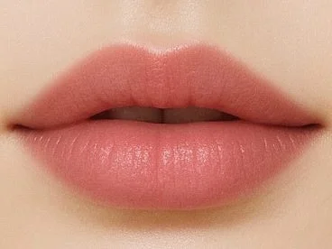 Labios con 902 Fearless Red