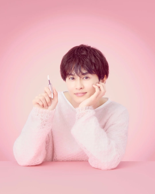 Retrato de Takuya Kusakawa
