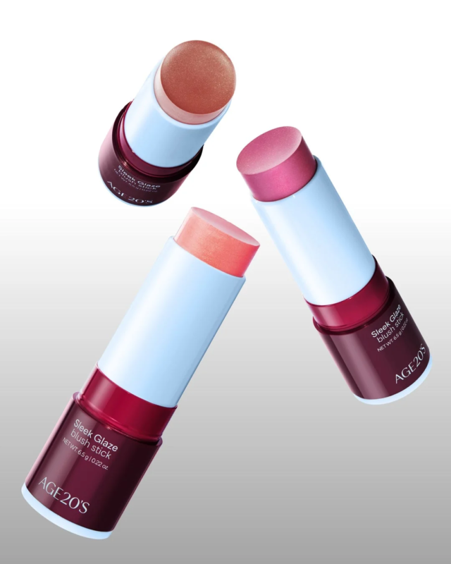 Sleek Glaze Blush Sticks en diferentes tonos