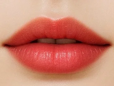 Labios con 901 Iconic Pink
