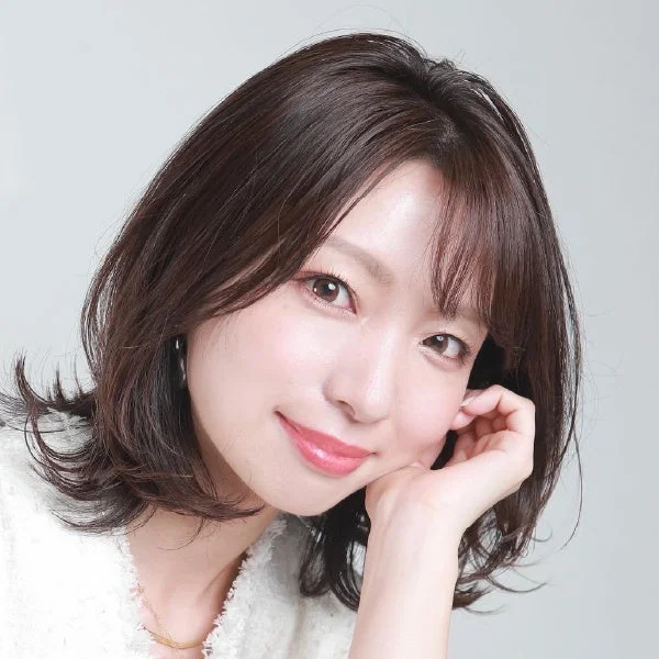 女性,ポートレート,笑顔,ショートヘア,美人,ファッション,スタジオ撮影