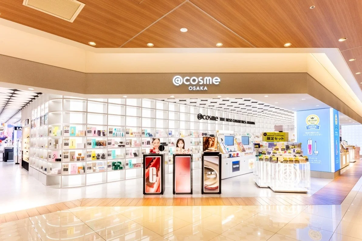 @cosme OSAKA店内